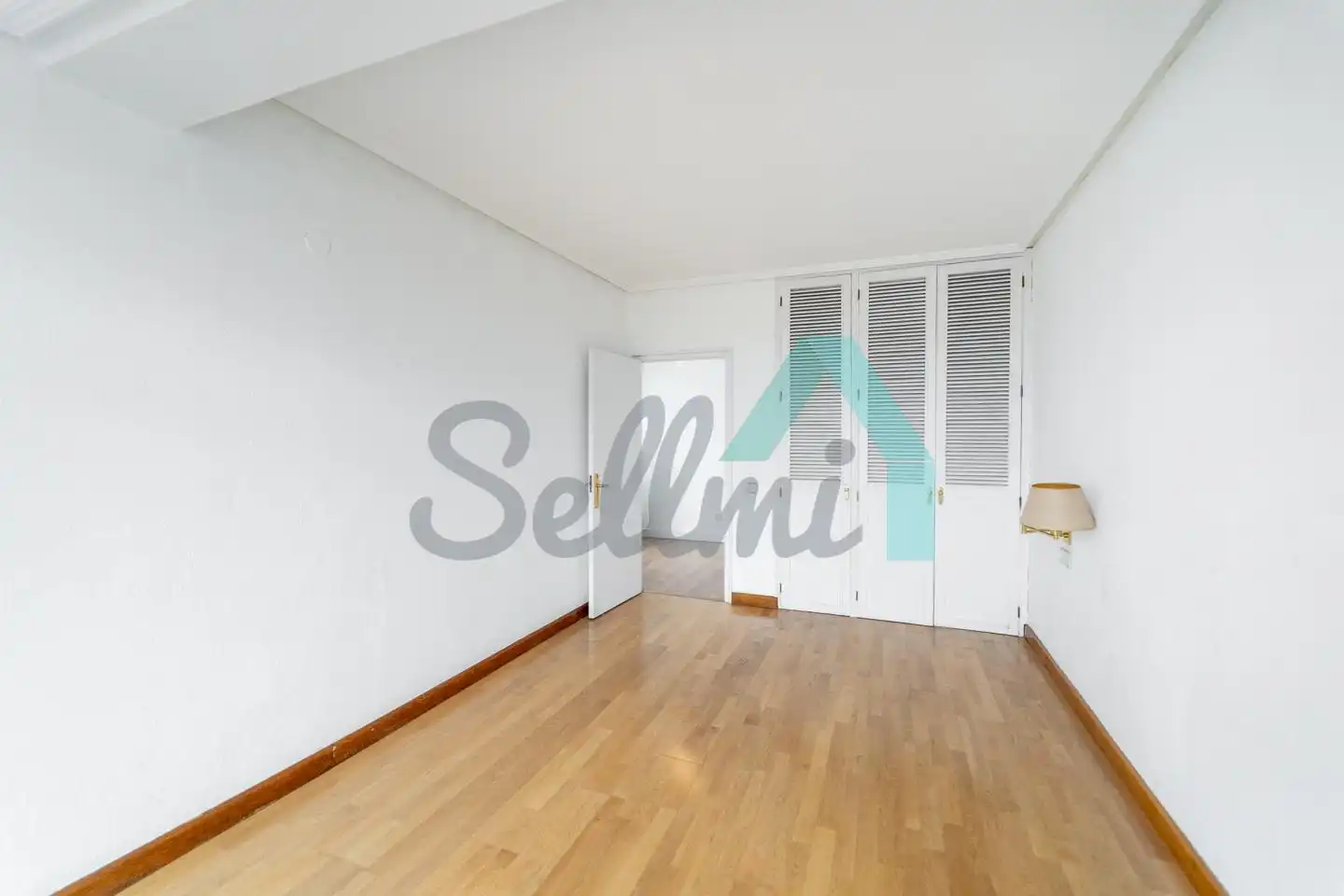 Habitación de Ático de alquiler en Oviedo  con Calefacción y Terraza