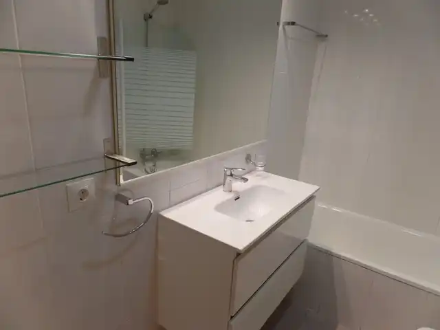 Badezimmer von Wohnung zur Miete in Madrid mit Heizung, Terrasse und Möbliert