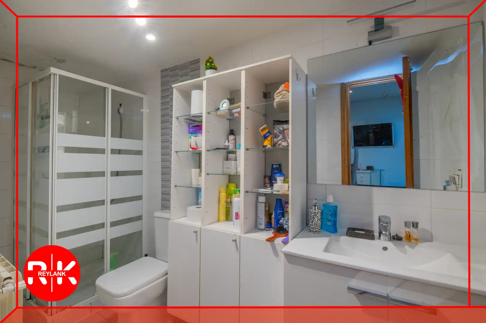 Bathroom of Flat for sale in Madrid  with Heating, Washing machine and Microwave
