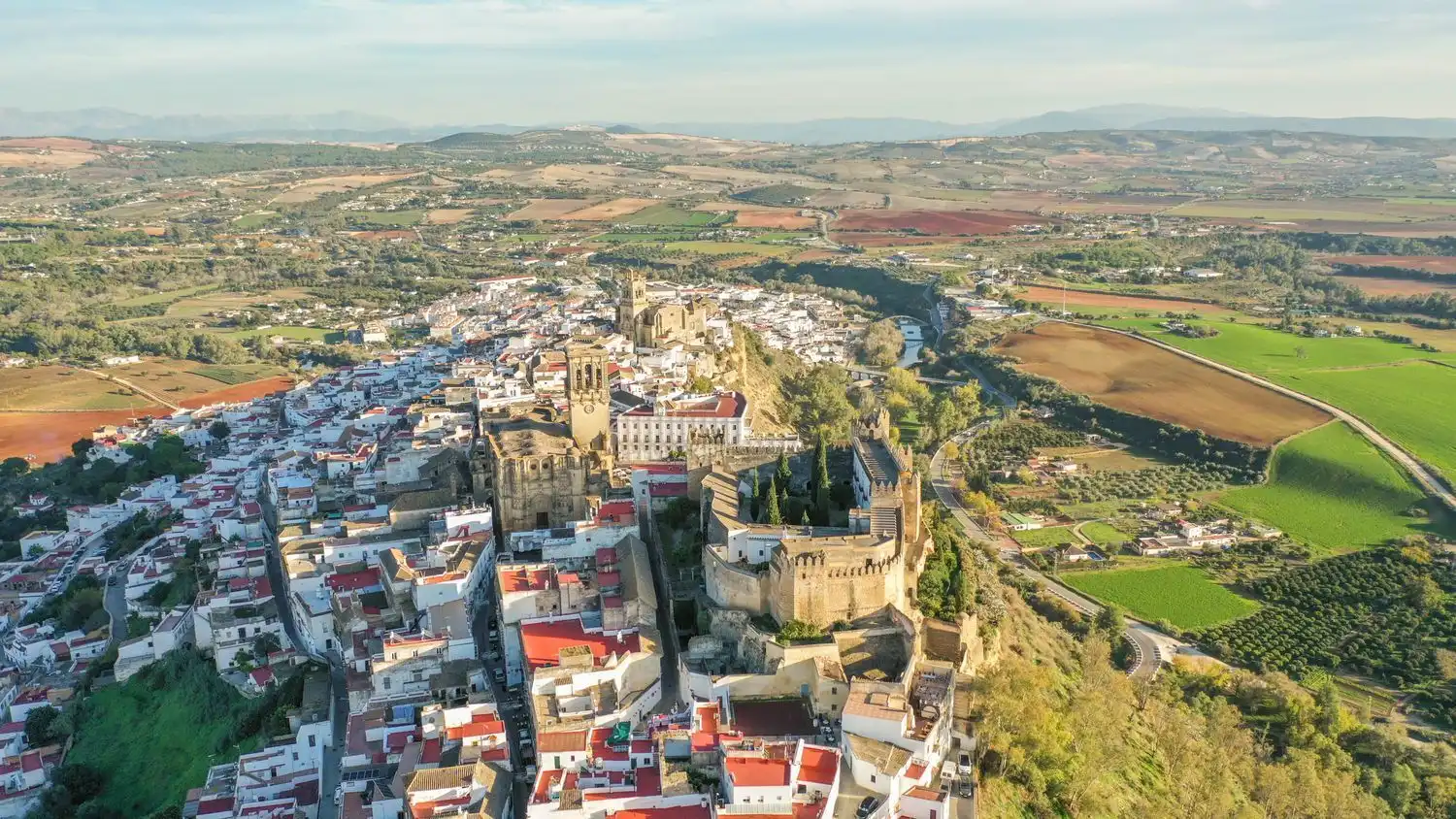 Vista exterior de Casa o chalet en venta en Arcos de la Frontera con Calefacción y Terraza