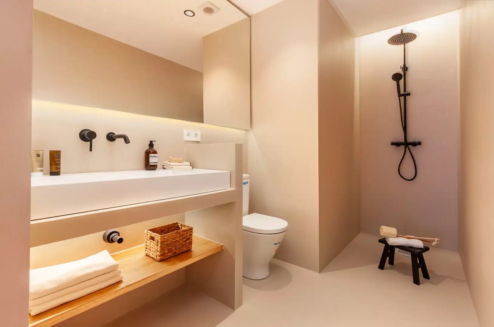 Baño de Piso en venta en Terrassa con Aire acondicionado, Calefacción y Domótica