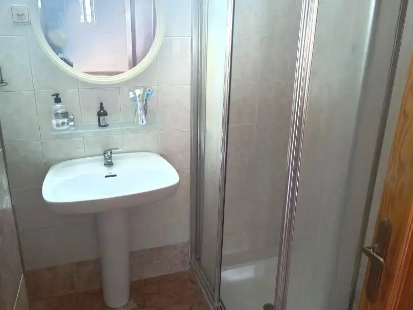 Bany de Casa o xalet en venda en Crevillent amb Aire condicionat, Terrassa i Piscina