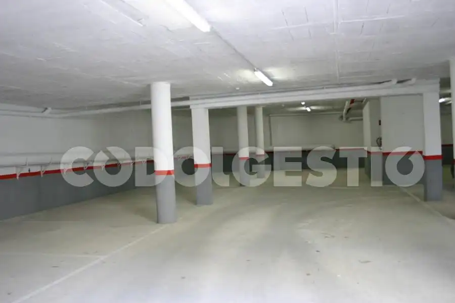 Parcheggio in vendita a Rafael Casanova, 38