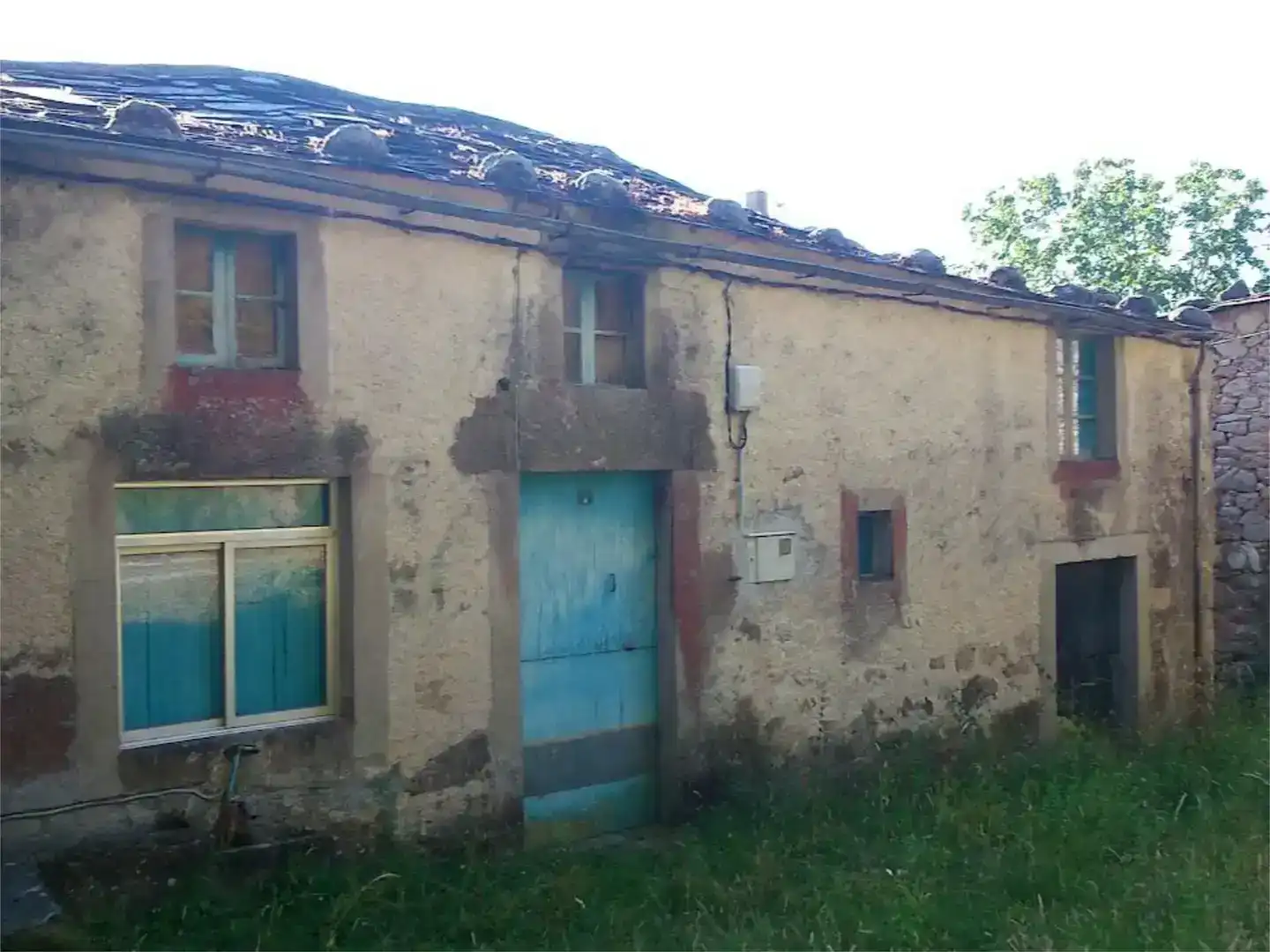 Außenansicht von Country house zum Verkauf in Ourol
