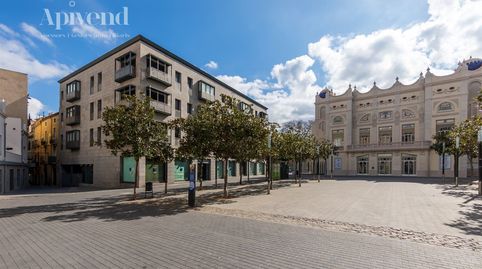 Vive en el centro de Figueres con amplitud, luz y todas las comodidades.