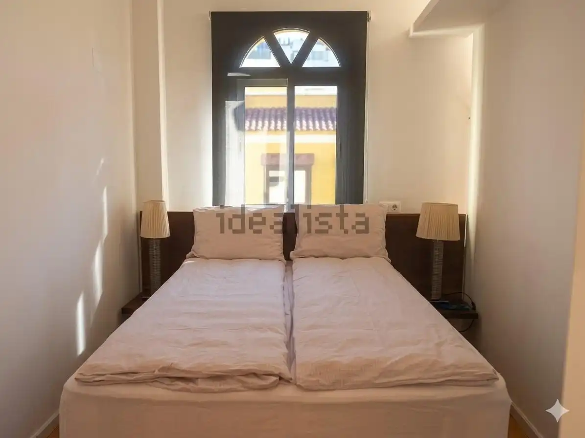Dormitori de Apartament en venda en Málaga amb Aire condicionat, Terrassa i Moblat