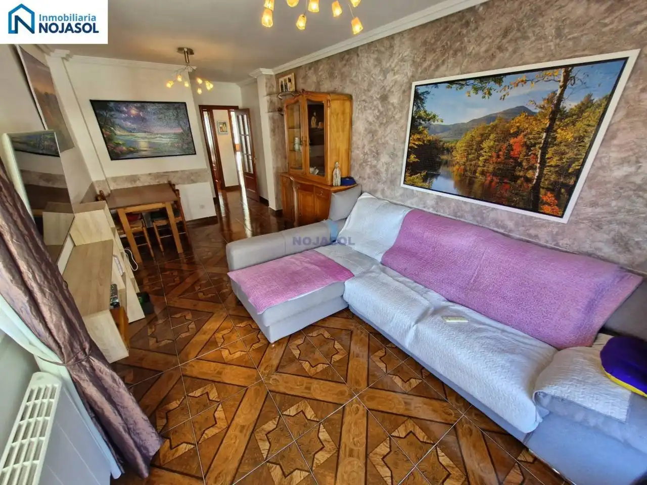 Sala d'estar de Apartament en venda en Castro-Urdiales amb Calefacció, Traster i Moblat