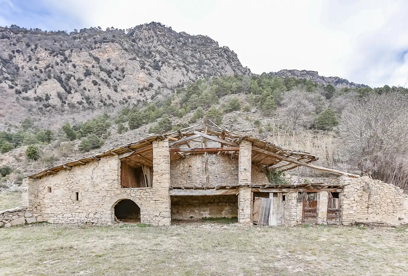 Vista exterior de Finca rústica en venda en Castell de l'Areny