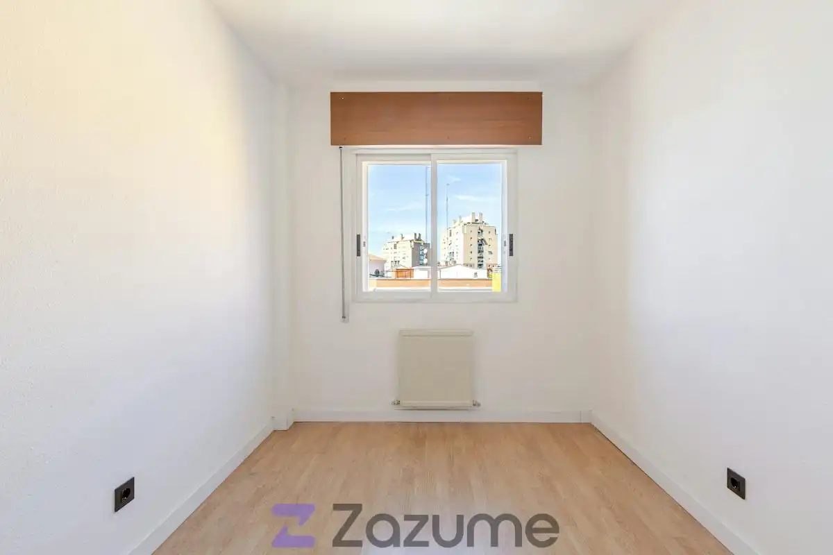 Piso con terraza en alquiler en C. de Sierra Toledana, imagen 15