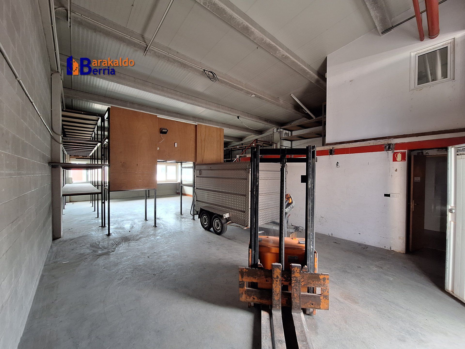 Nave industrial en venta en Santurtzi  con Alarma