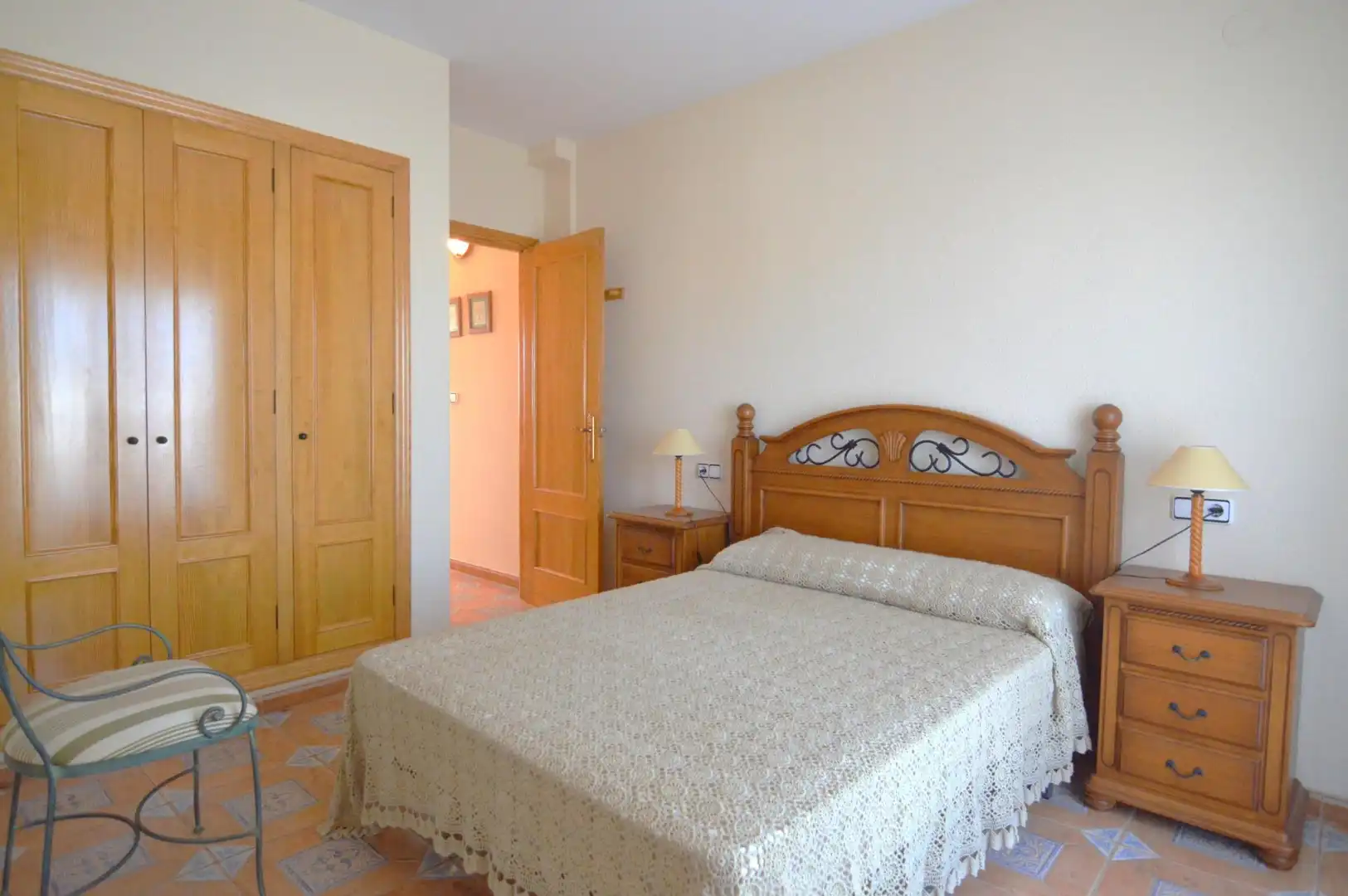 Habitación de Casa adosada en venta en Cullera con Jardín privado, Terraza y Amueblado