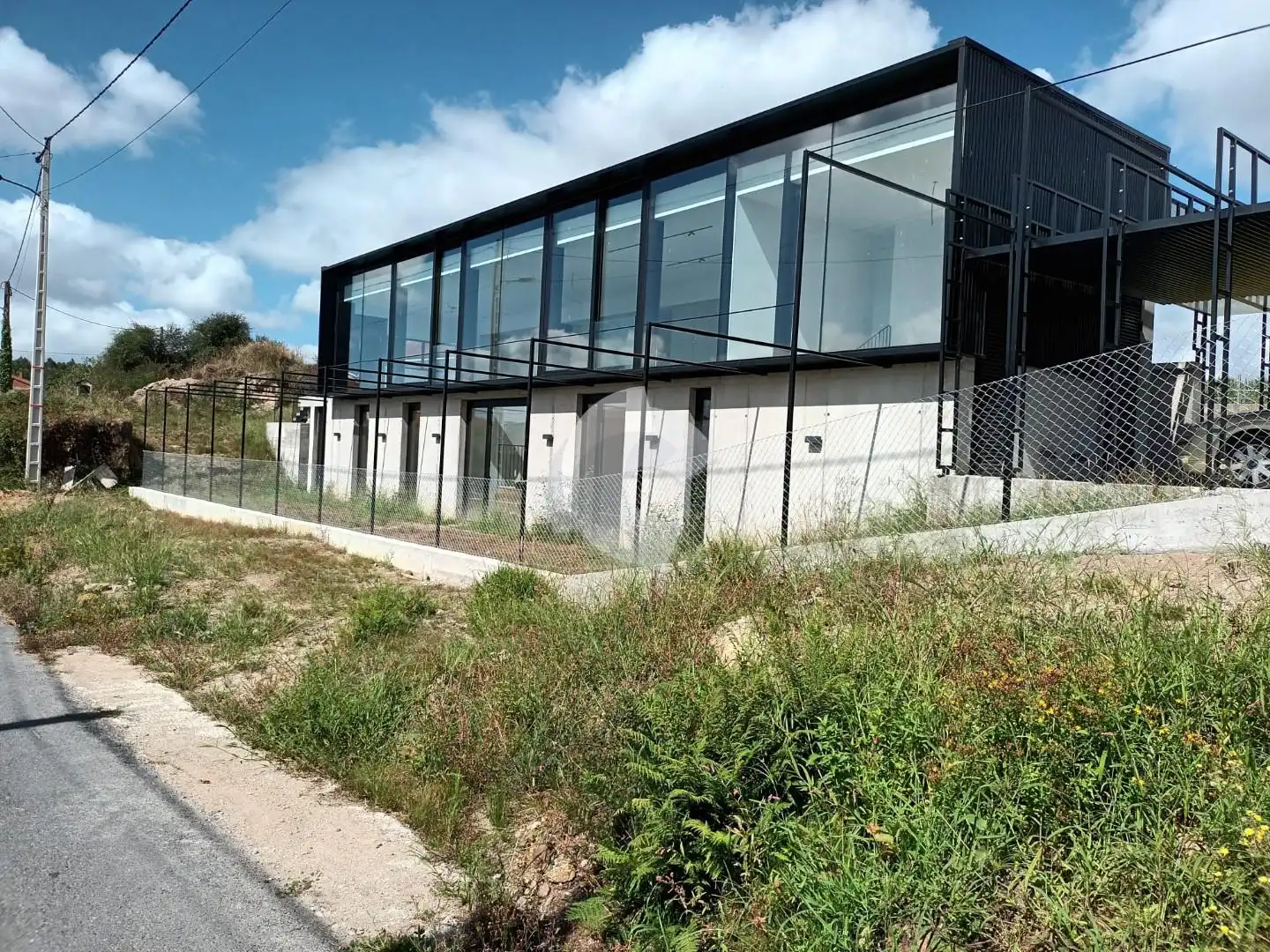 Vista exterior de Casa o xalet en venda en Santiago de Compostela  amb Calefacció, Jardí privat i Terrassa
