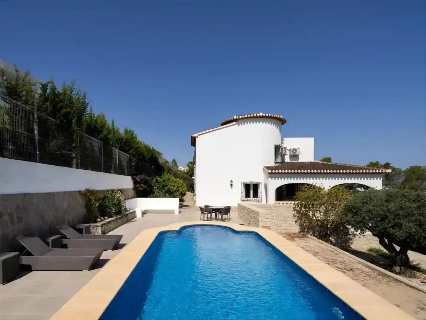 Vista exterior de Casa o xalet en venda en Jávea / Xàbia amb Aire condicionat, Terrassa i Piscina