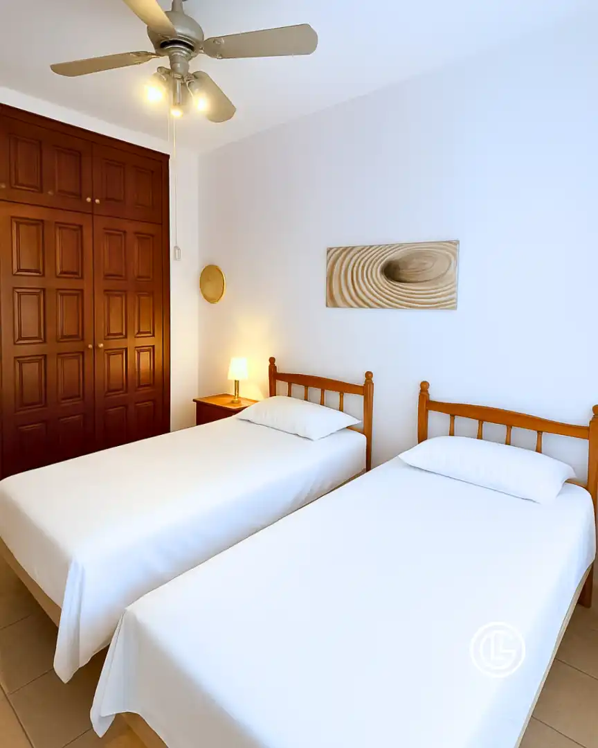 Dormitori de Apartament en venda en Roses amb Aire condicionat, Calefacció i Terrassa