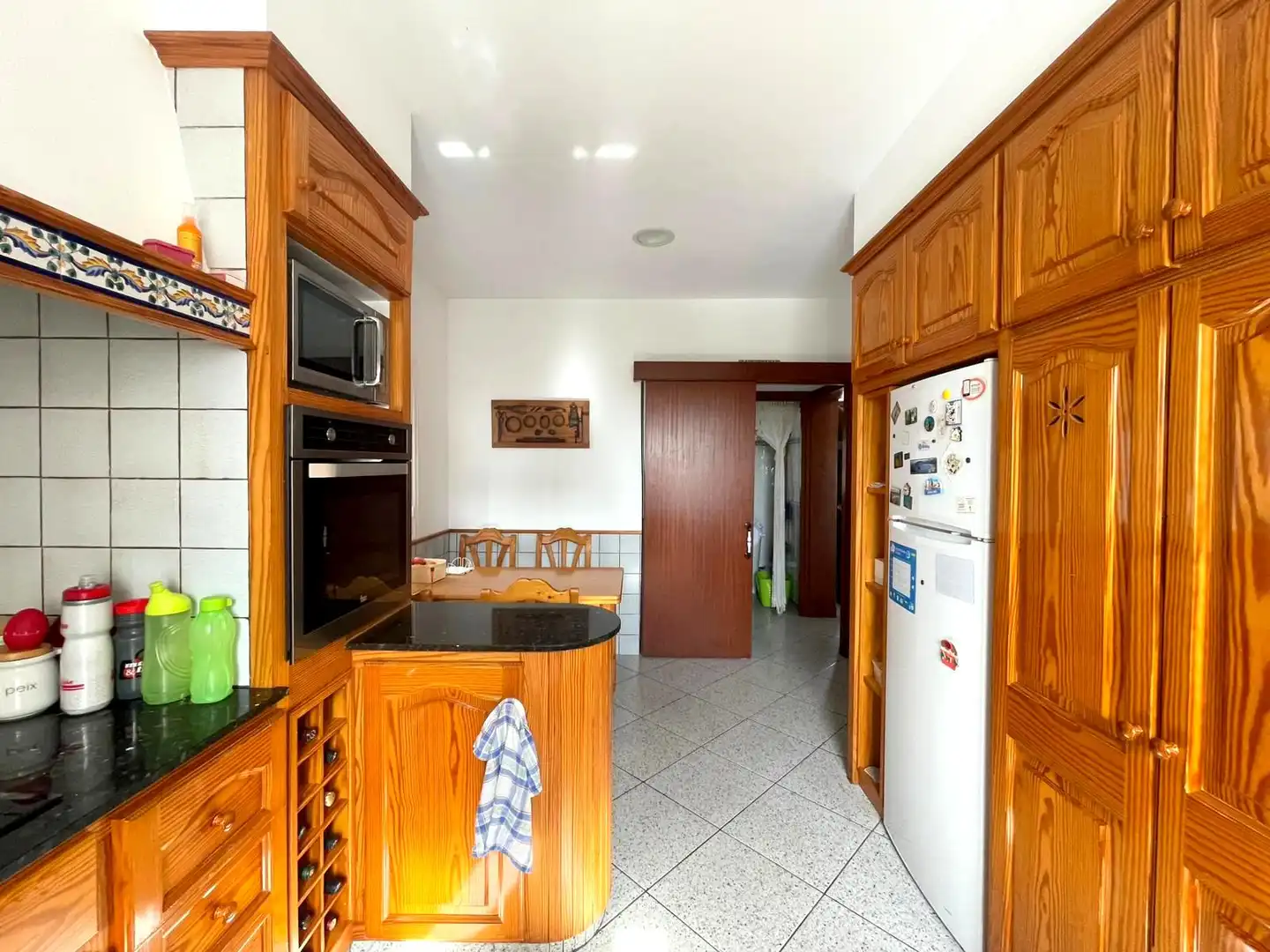 Cuina de Casa o xalet en venda en Ciutadella de Menorca amb Aire condicionat, Jardí privat i Terrassa