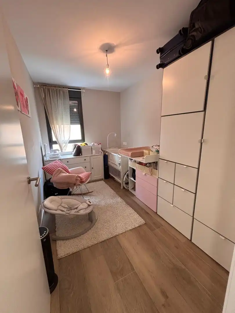 Dormitori de Pis de lloguer en Terrassa amb Parquet i Traster