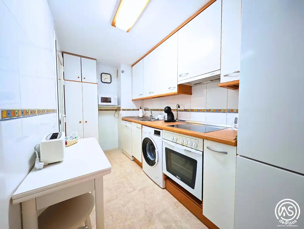Cocina de Apartamento de alquiler en Mont-roig del Camp con Aire acondicionado, Calefacción y Jardín privado