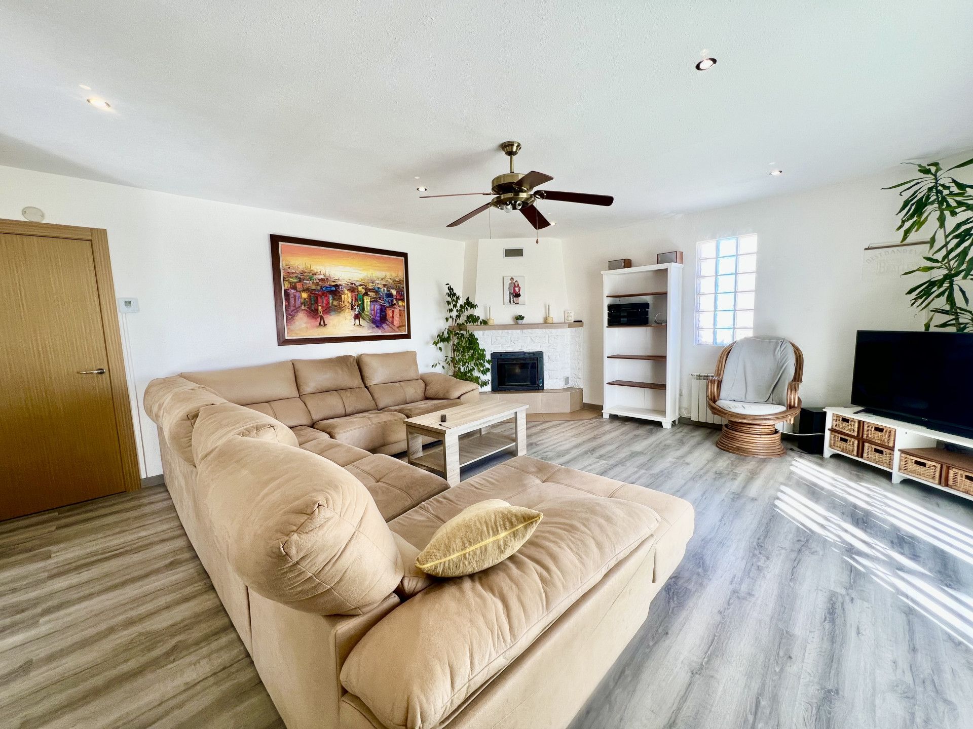 Sala d'estar de Casa o xalet en venda en Felix amb Aire condicionat, Calefacció i Jardí privat