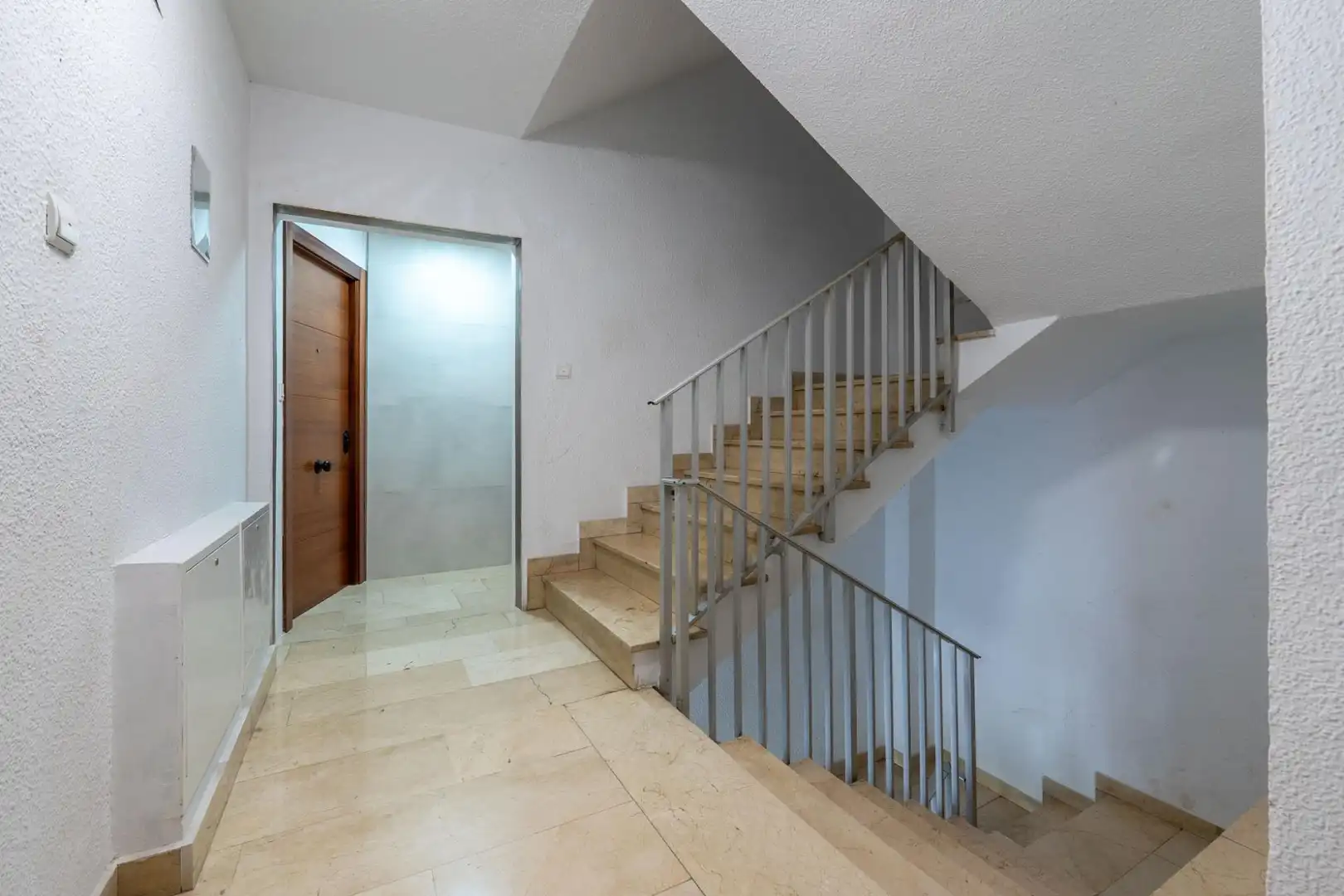 Flat for sale in Granada  with Air Conditioner and Heating
