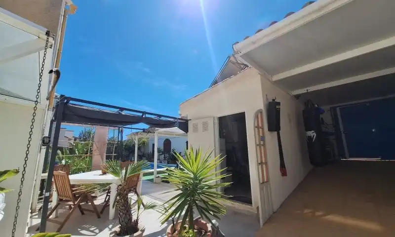 Villa avec piscine à vendre à Calle Calle Málaga, imagen 7