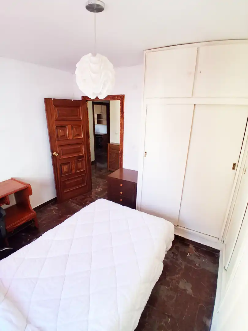 Bedroom of Flat for share in Granada  with Heating, Furnished and Oven