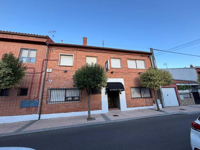 Local comercial en Venta en Calle del Ebro en Cistérniga