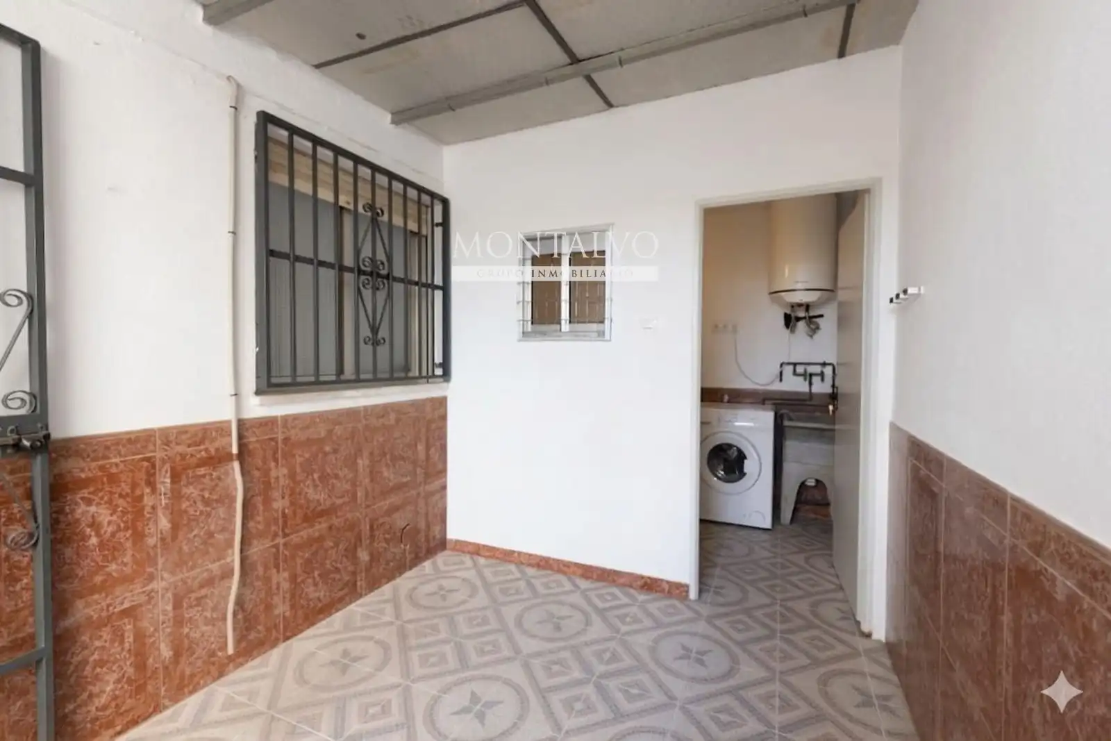 Houses for sale in Atarfe  with Heating and Storage room