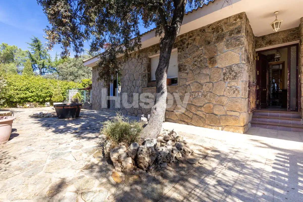 Houses for sale in Calle de la Codorniz, La Navata