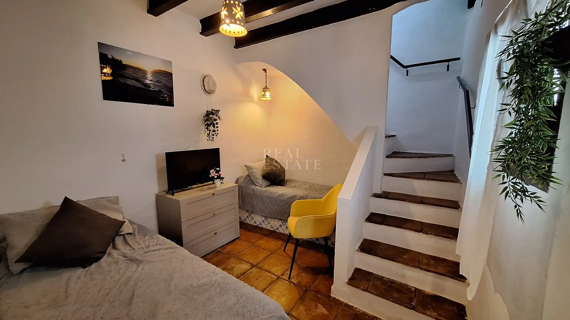 Bedroom of Detached homes for sale in Oliva  with Air Conditioner, Storage room and Jacuzzi