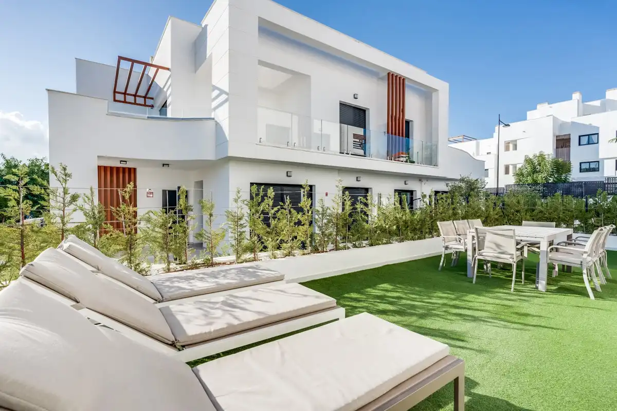 Terraced house for sale in Avenida Benamara 15, imagen 2