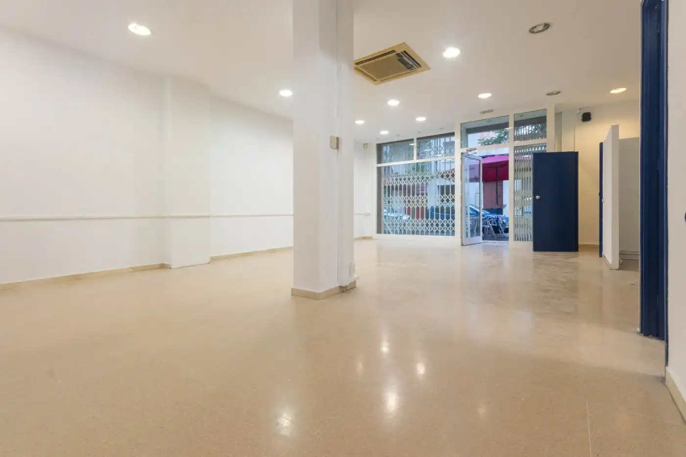 Business premises for sale in Centre - Sant Oleguer
