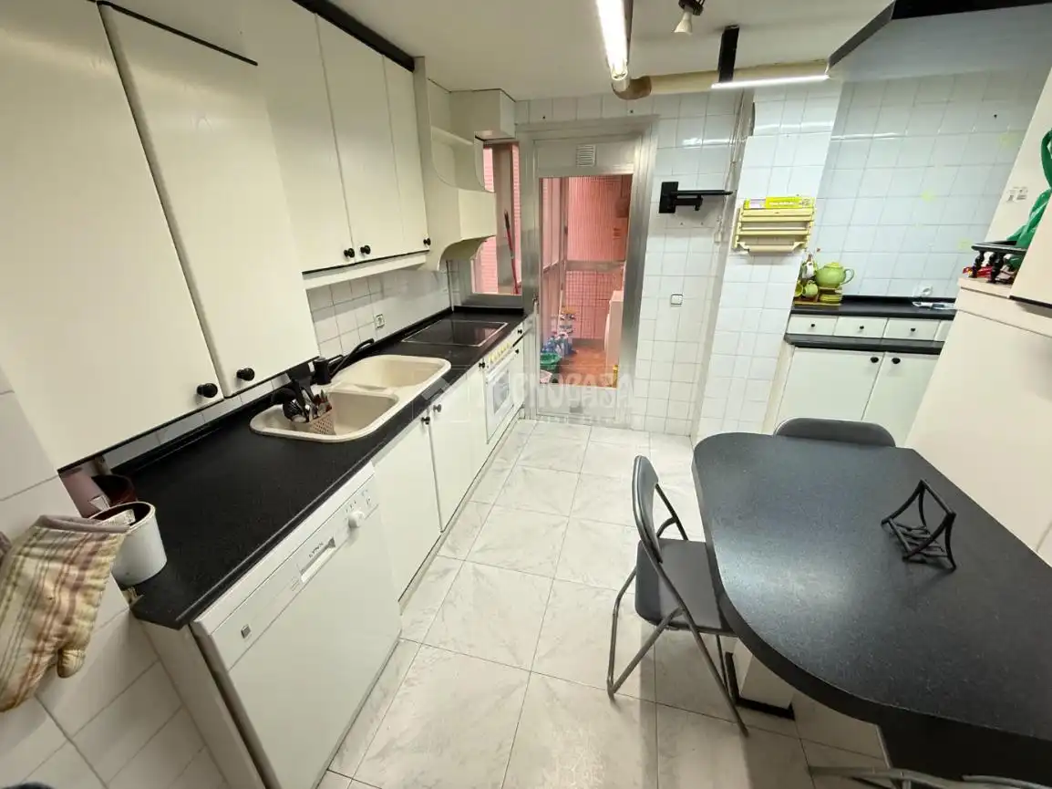 Cuina de Pis en venda en Guadalajara amb Aire condicionat, Calefacció i Terrassa