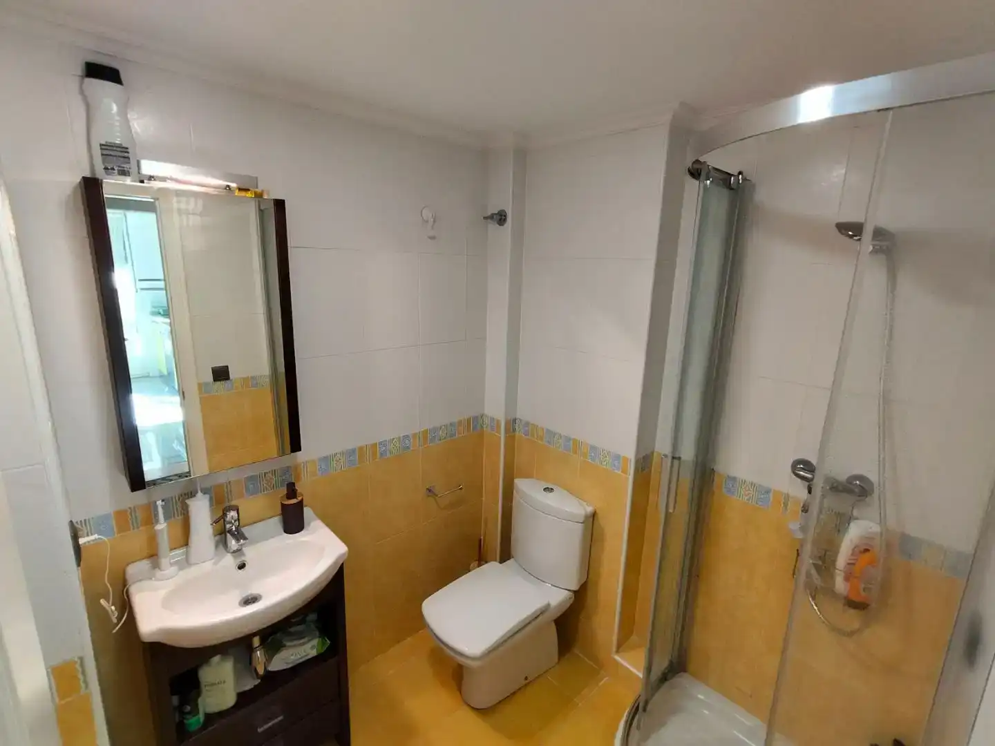 Bany de Pis en venda en Santa Cruz de Bezana amb Piscina i Balcó
