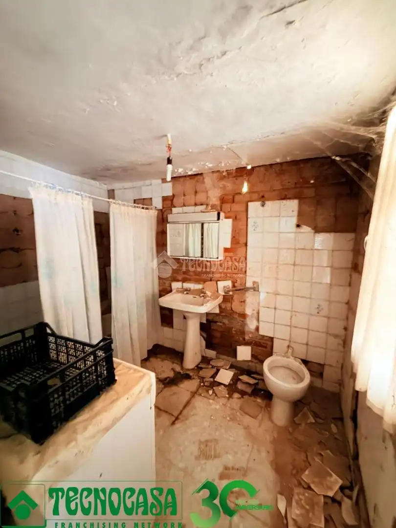 Bathroom of Houses for sale in Albarreal de Tajo