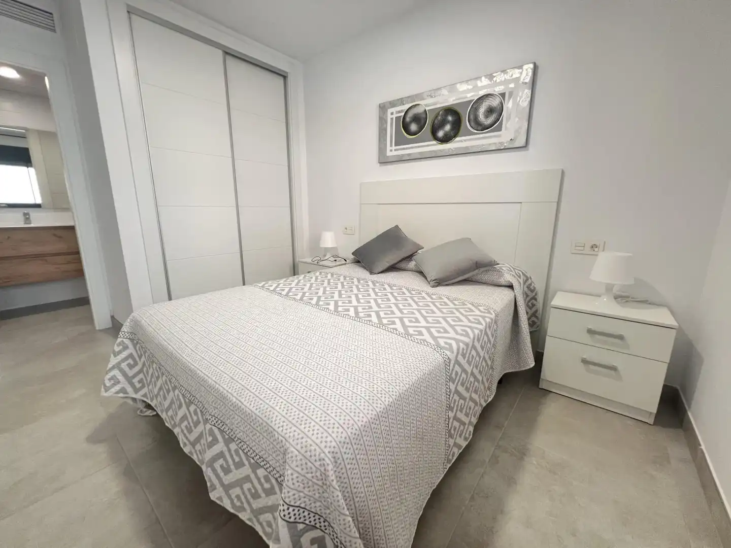 Dormitori de Apartament de lloguer en Fuengirola amb Aire condicionat, Calefacció i Terrassa
