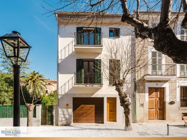Casa con balcón en venta en Sóller