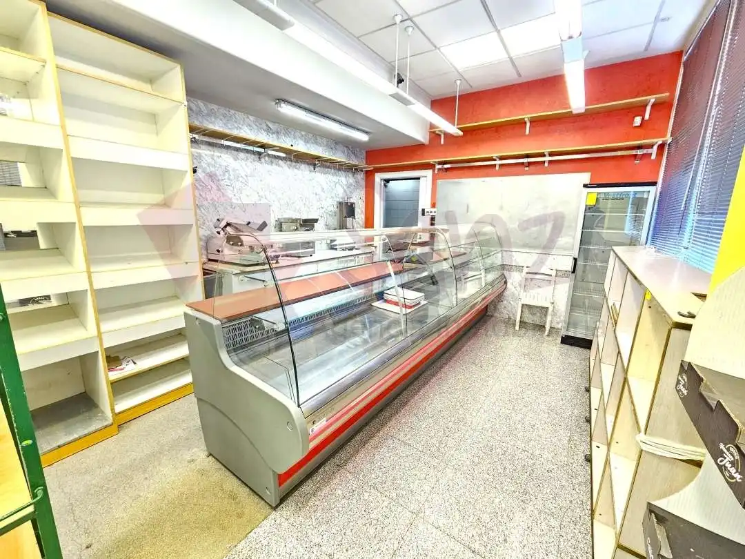 Locale commerciale in affitto a Avenida Club Deportivo 86, imagen 5
