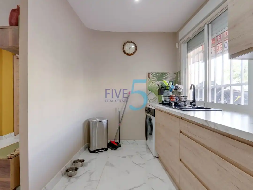 Kitchen of Apartments for sale in Guardamar del Segura  with Air Conditioner and Terrace