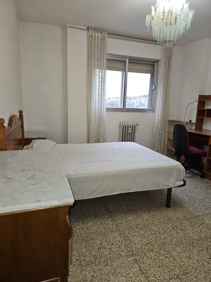 Bedroom of Flat for rent in Genil