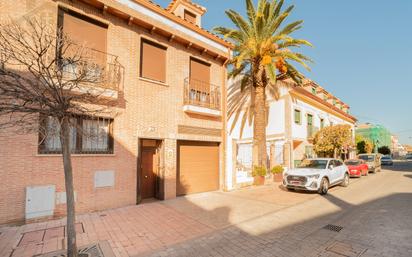 Exterior view of House or chalet for sale in Griñón  with Air Conditioner and Balcony