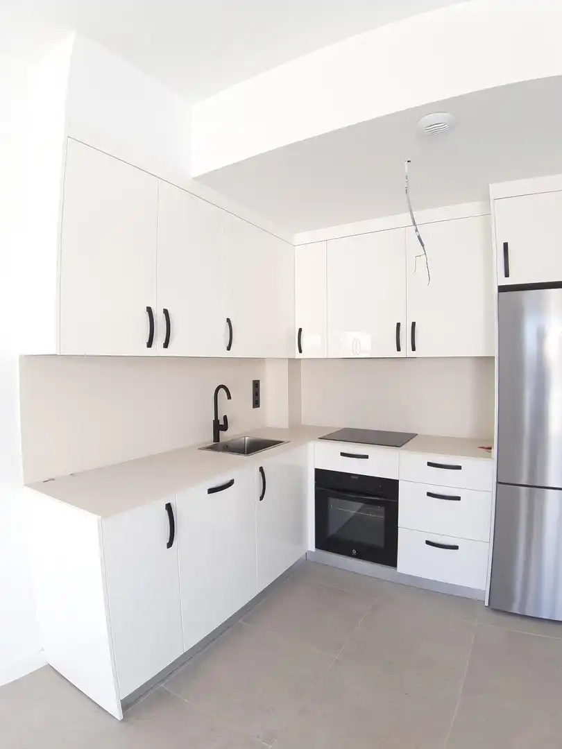 Cocina de Ático de alquiler en Fuengirola con Terraza, Trastero y Jacuzzi