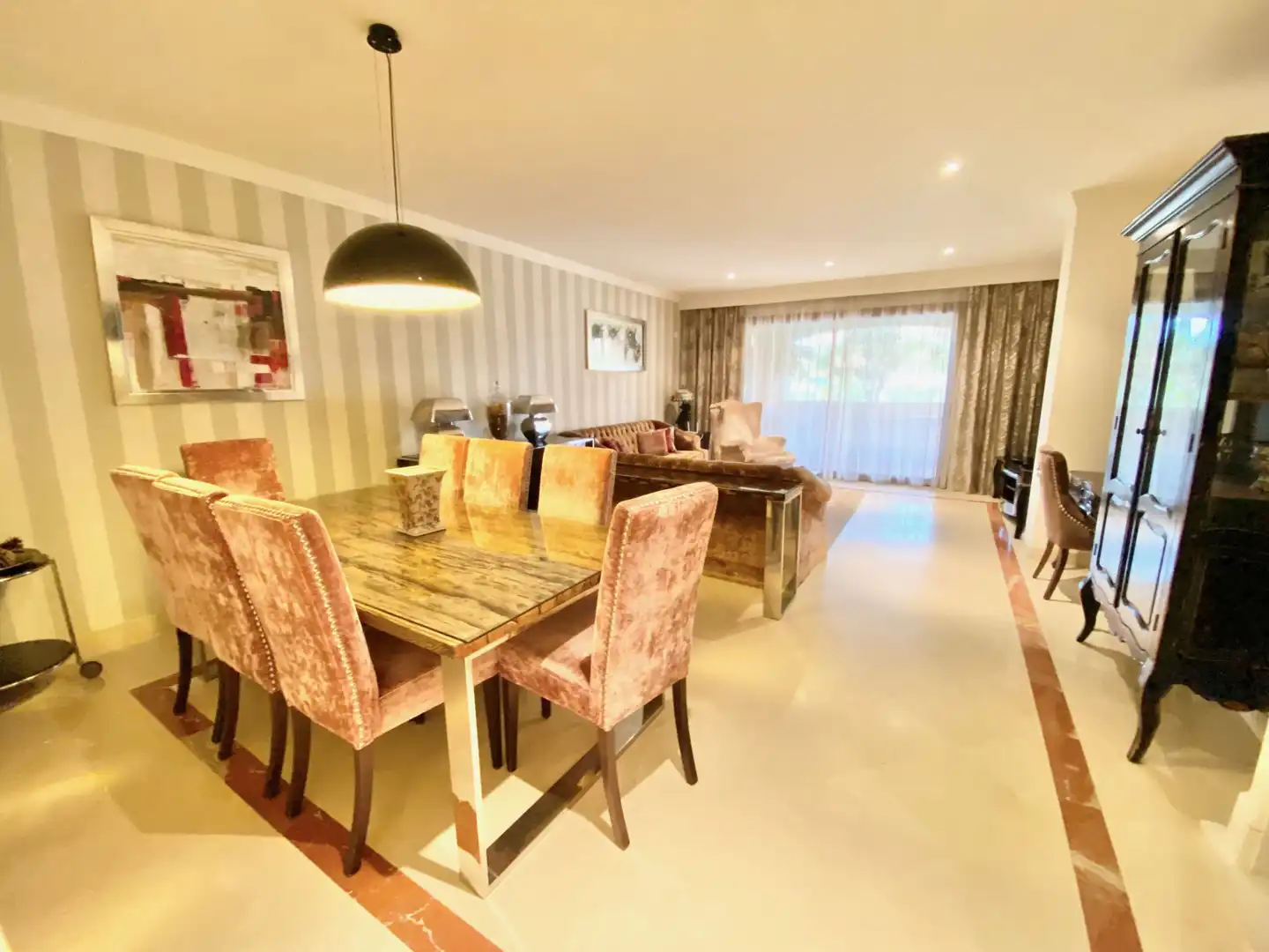 Esszimmer von Wohnungen zur Miete in Marbella mit Klimaanlage, Terrasse und Schwimmbad