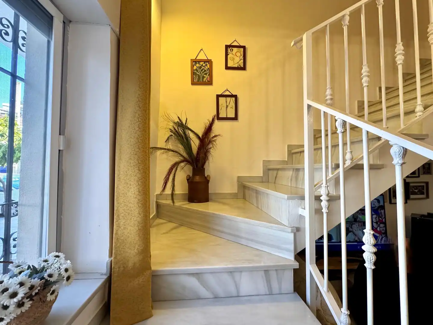 Casa aparellada amb terrassa en venda a Calle de la Gloria, imagen 48