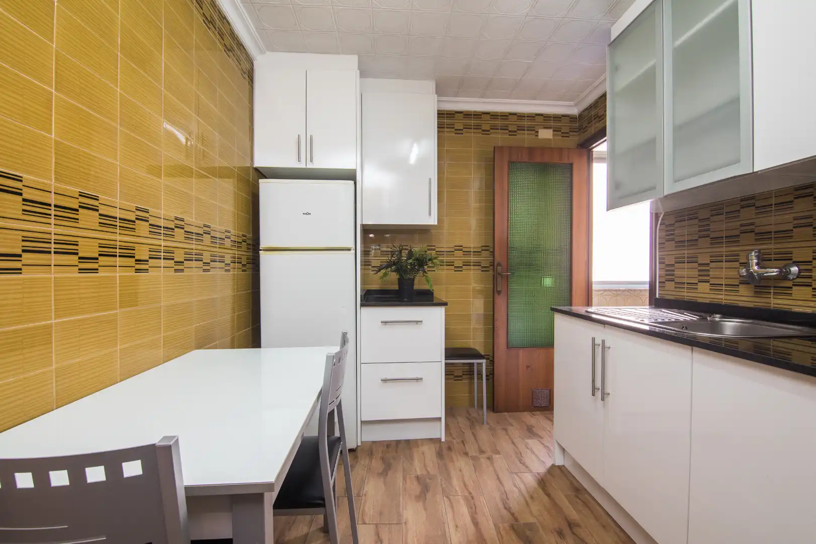 Küche von Wohnung zum Verkauf in Santa Pola mit Klimaanlage, Möbliert und Balkon