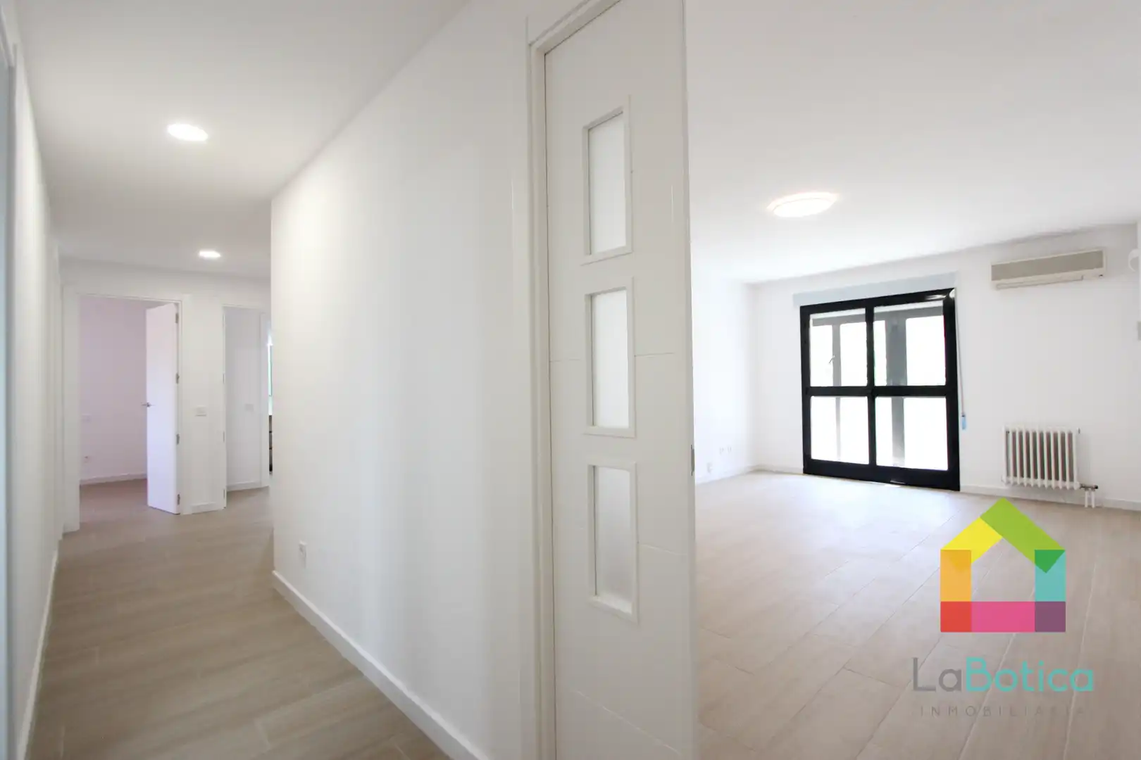 Flat for sale in Toledo  with Air Conditioner and Heating