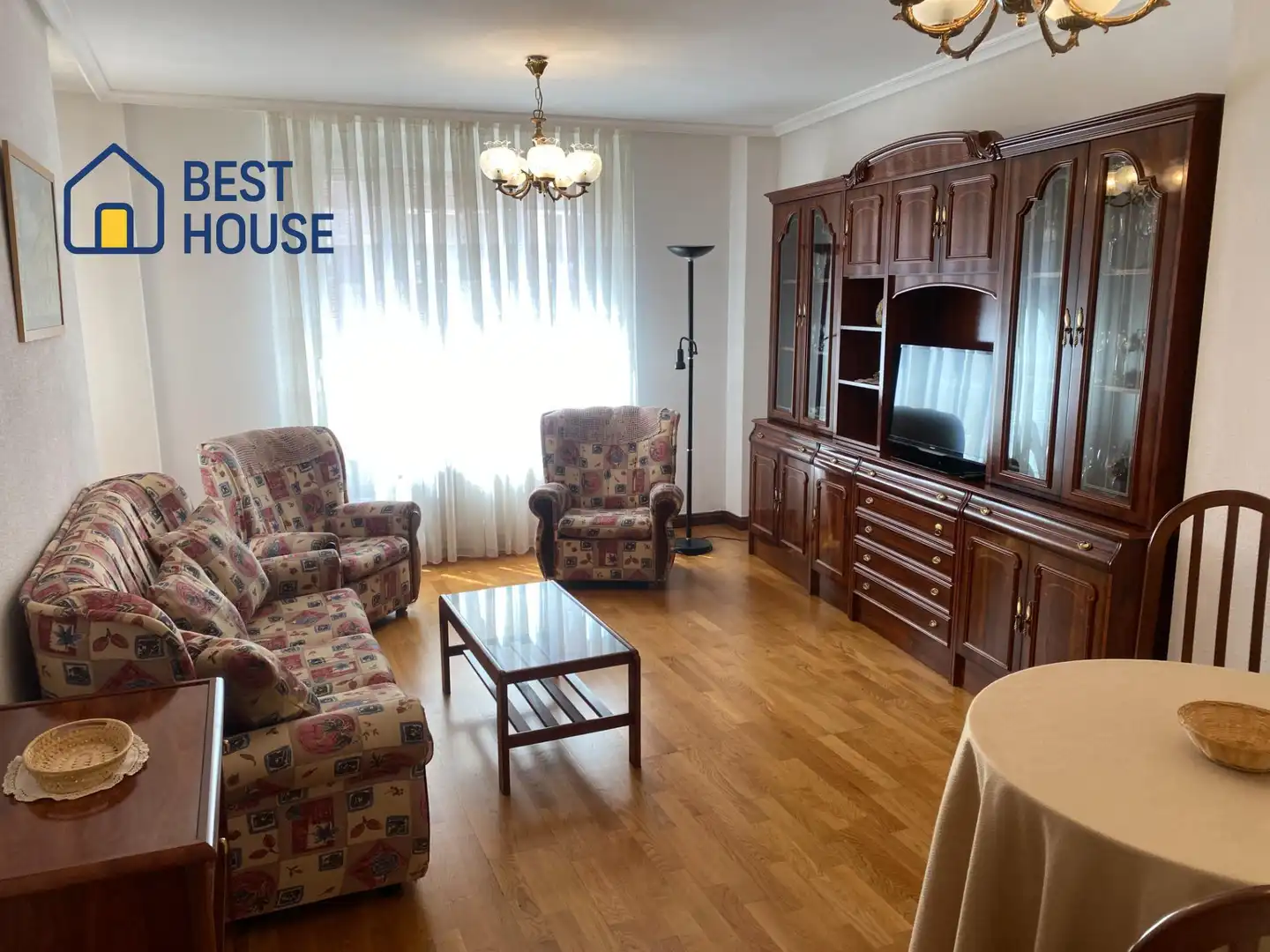 Wohnzimmer von Wohnungen zur Miete in León Capital  mit Heizung, Terrasse und Abstellraum