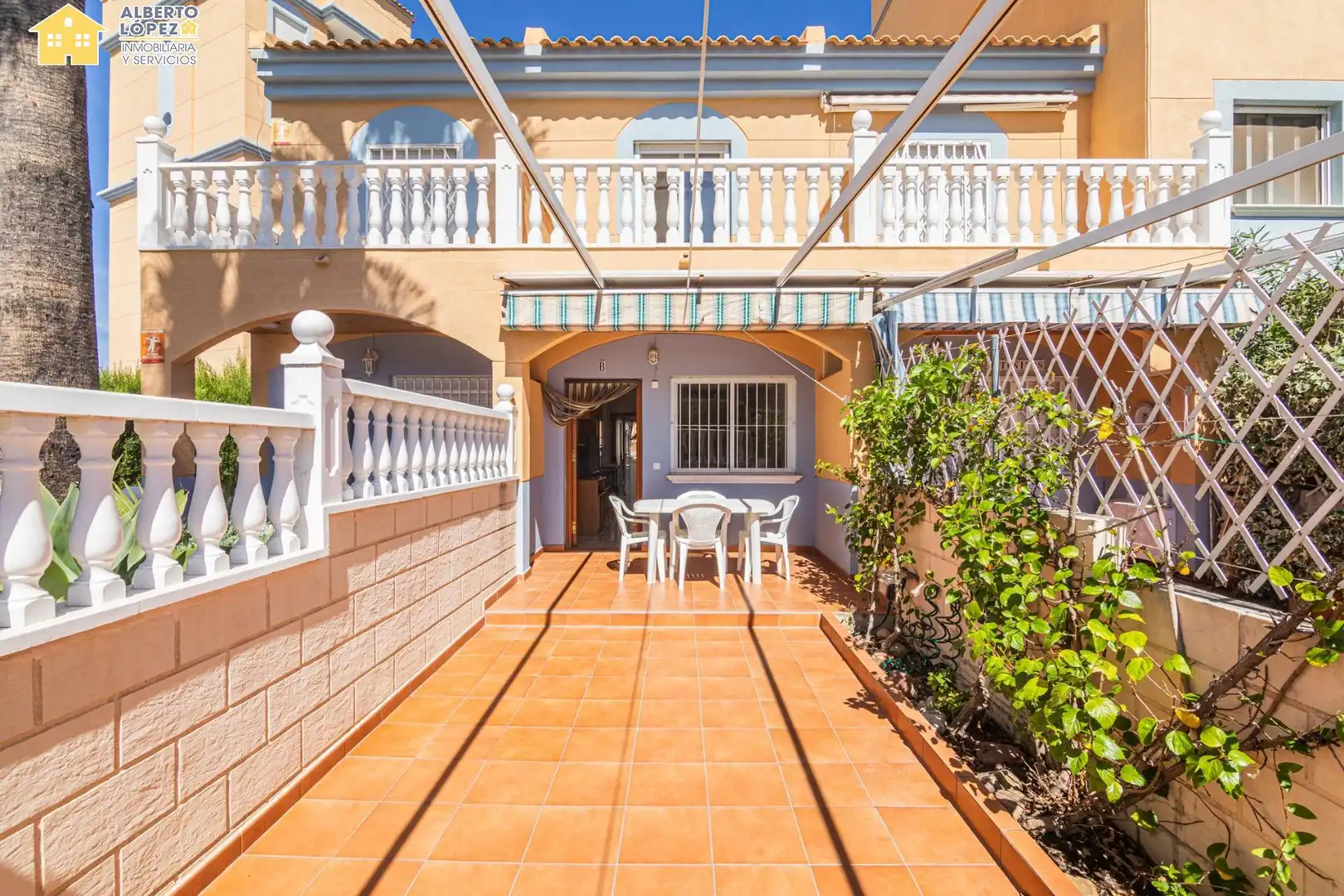 Bungalow with terrace for sale in Los Arenales del Sol, imagen 6