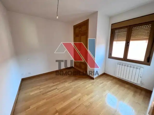 Habitación de Piso en venta en El Carpio de Tajo con Calefacción, Parquet y Balcón