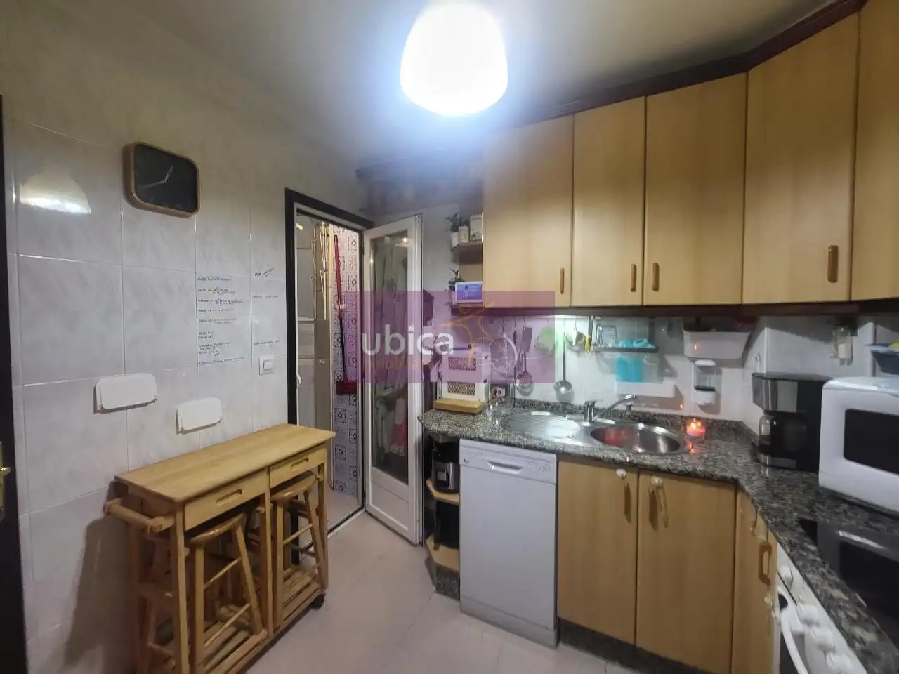 Cocina de Piso en venta en Vigo  con Calefacción, Parquet y Trastero