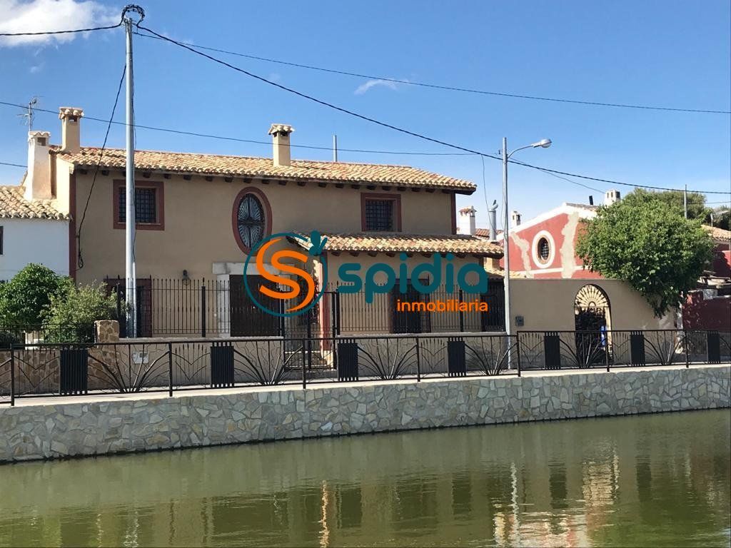 Vista exterior de Casa o xalet en venda en Lorca amb Calefacció i Terrassa